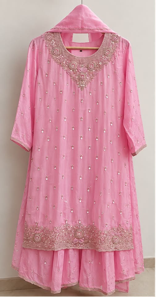 Gulabo Embroidered Suit 3 pc Set